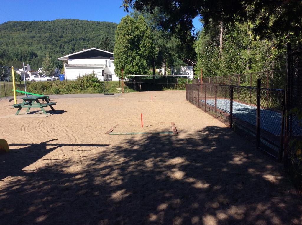 Camping Le 4 Chemins L'Anse-Saint-Jean Room photo