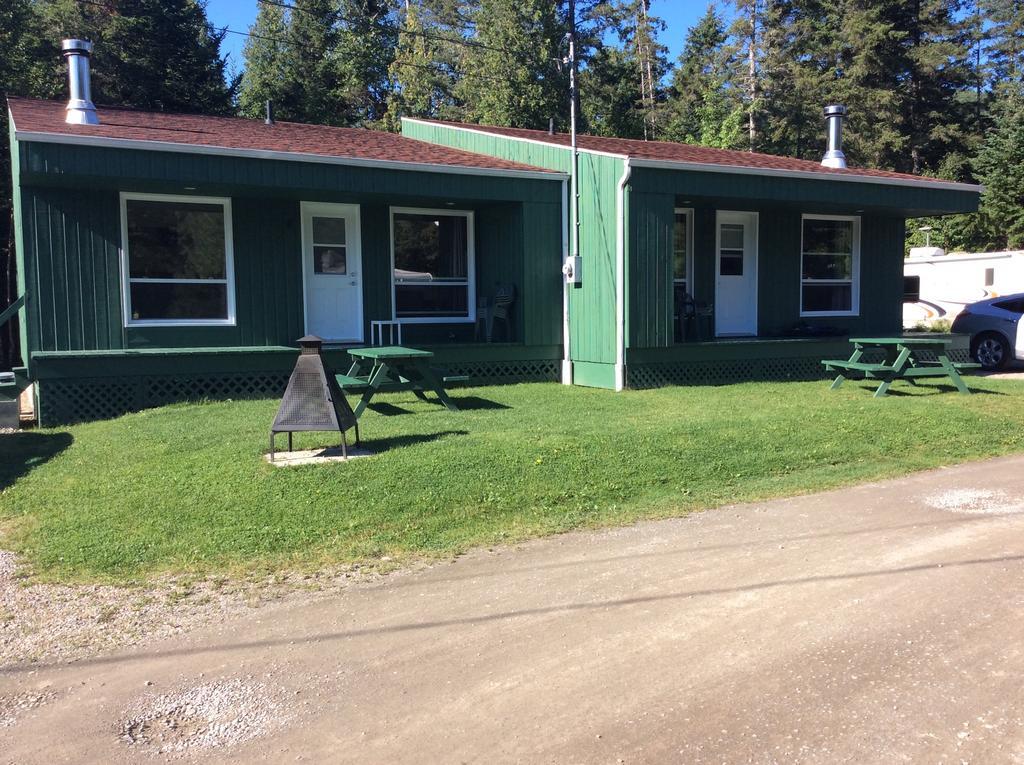 Camping Le 4 Chemins L'Anse-Saint-Jean Room photo