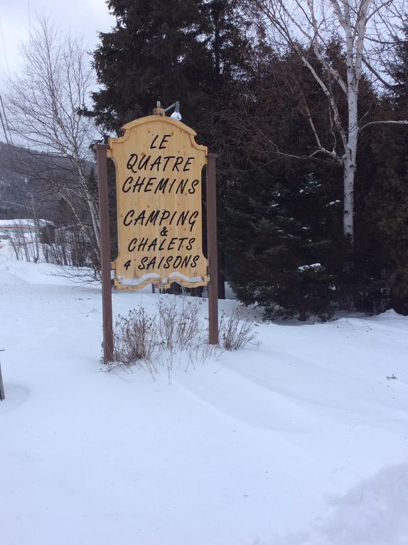 Camping Le 4 Chemins L'Anse-Saint-Jean Exterior photo
