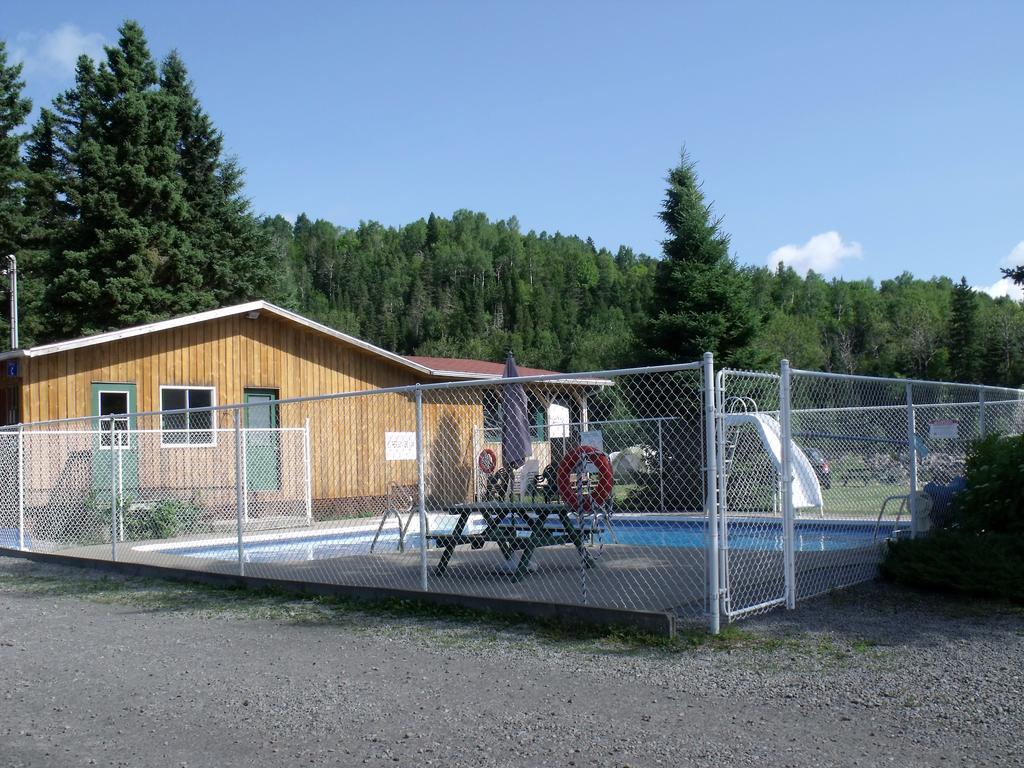 Camping Le 4 Chemins L'Anse-Saint-Jean Room photo